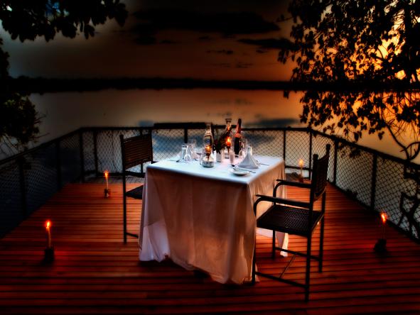 Xugana Island Lodge -Romantic Dinner